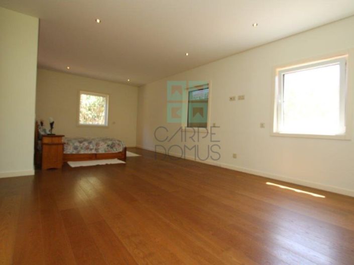 Image No.29-4 Bed House for sale