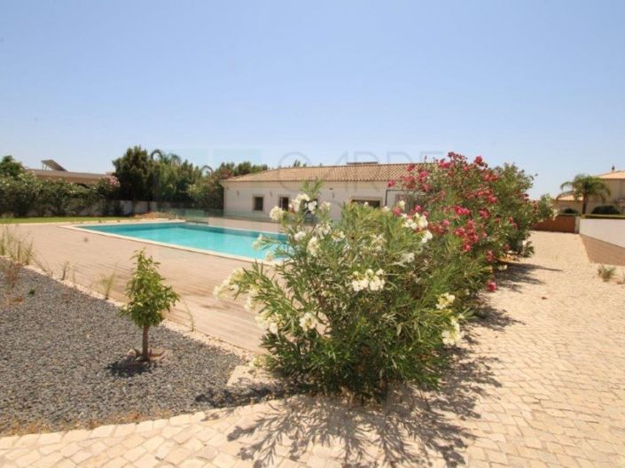 Image No.45-4 Bed House for sale