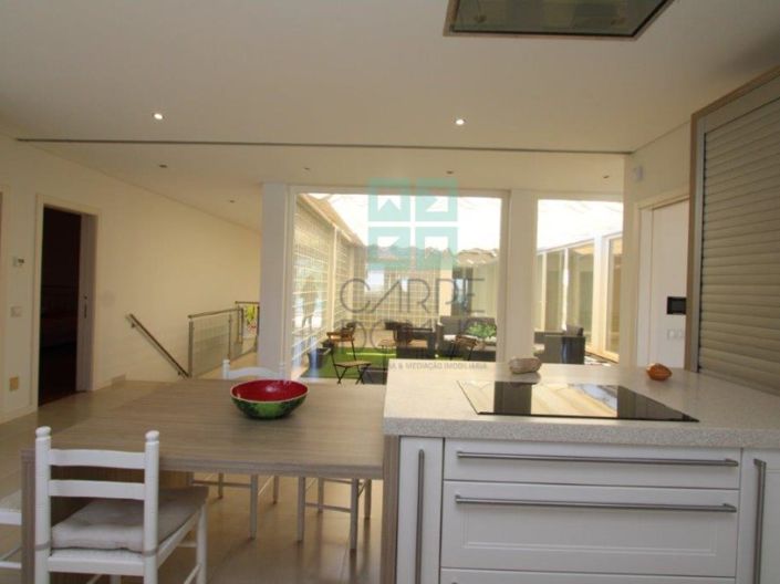 Image No.8-4 Bed House for sale