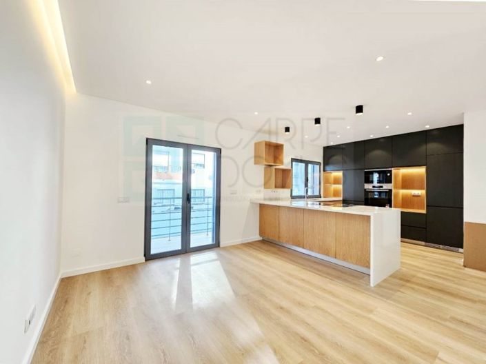 Image No.11-3 Bed House for sale