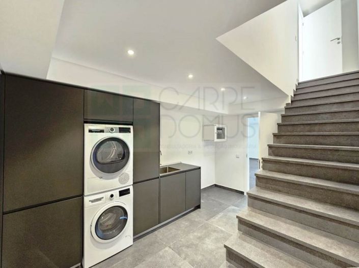 Image No.49-3 Bed House for sale