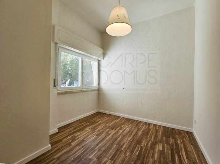 Image No.26-10 Bed Apartment for sale