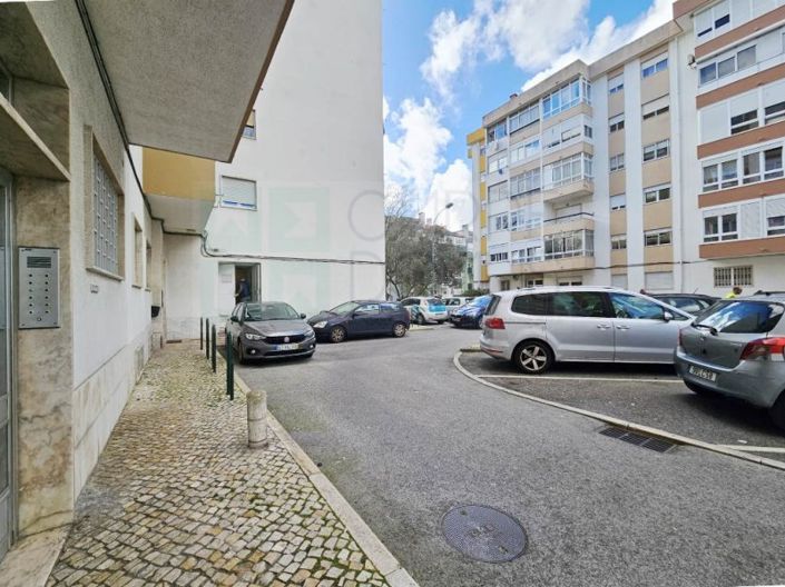 Image No.44-10 Bed Apartment for sale