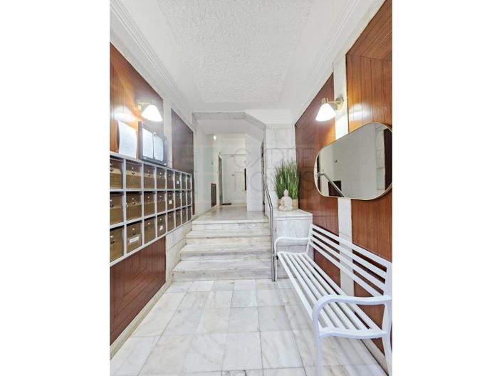 Image No.43-10 Bed Apartment for sale