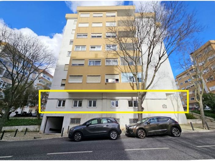 Image No.53-10 Bed Apartment for sale