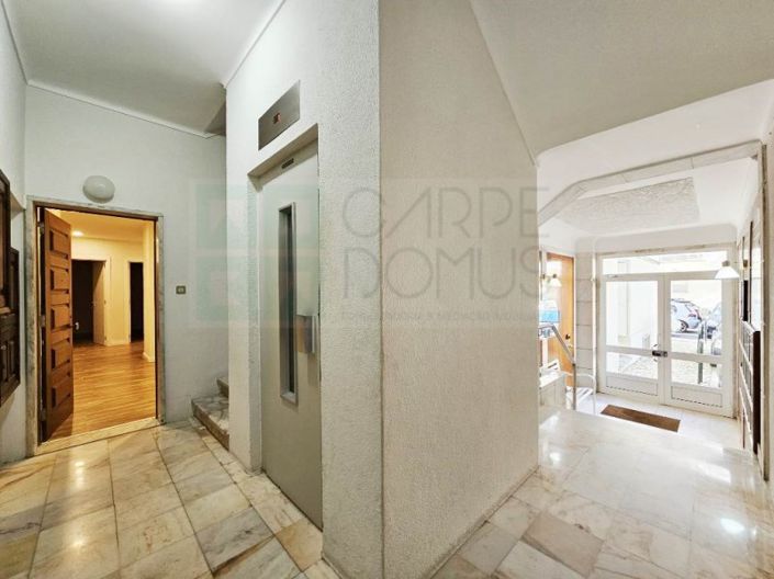 Image No.41-10 Bed Apartment for sale