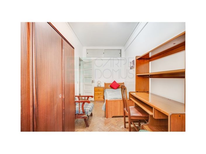 Image No.10-3 Bed Apartment for sale