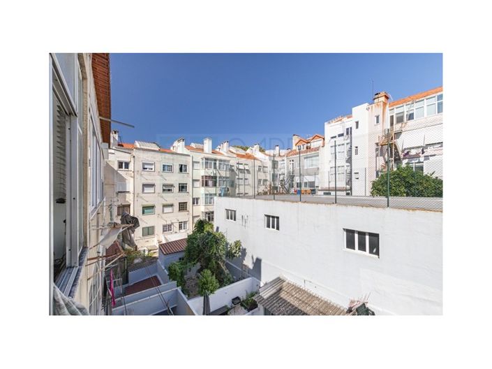 Image No.25-3 Bed Apartment for sale