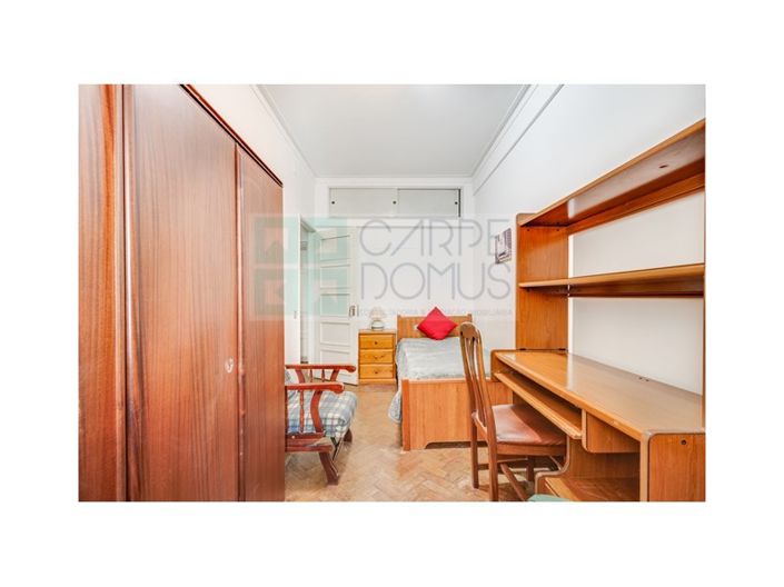 Image No.10-3 Bed Apartment for sale