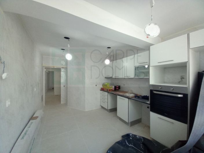 Image No.1-4 Bed Apartment for sale