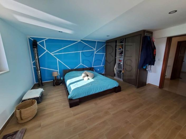 Image No.10-4 Bed House for sale