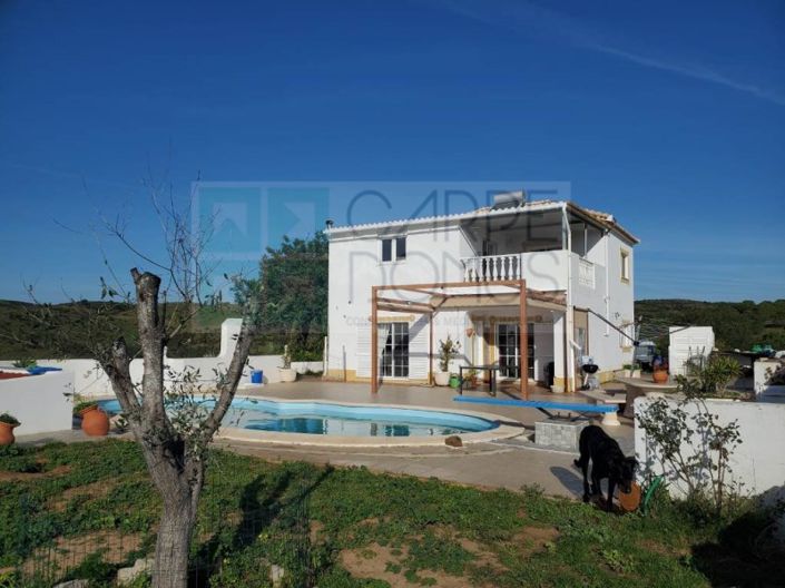 Image No.1-4 Bed House for sale