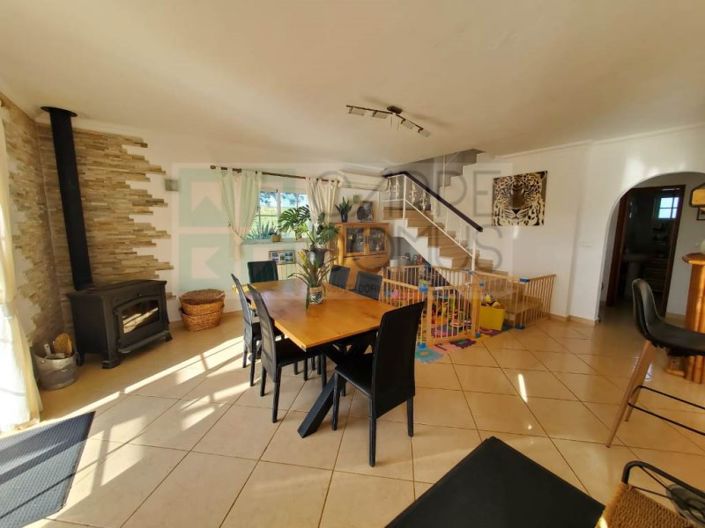 Image No.4-4 Bed House for sale