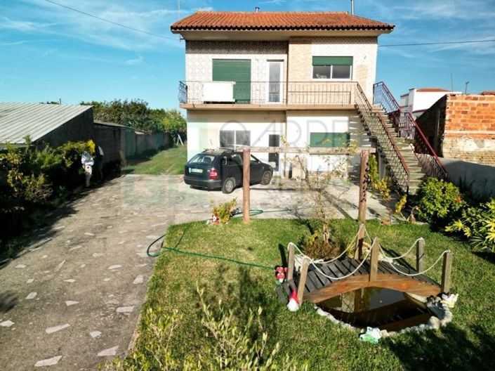 Image No.1-4 Bed House for sale