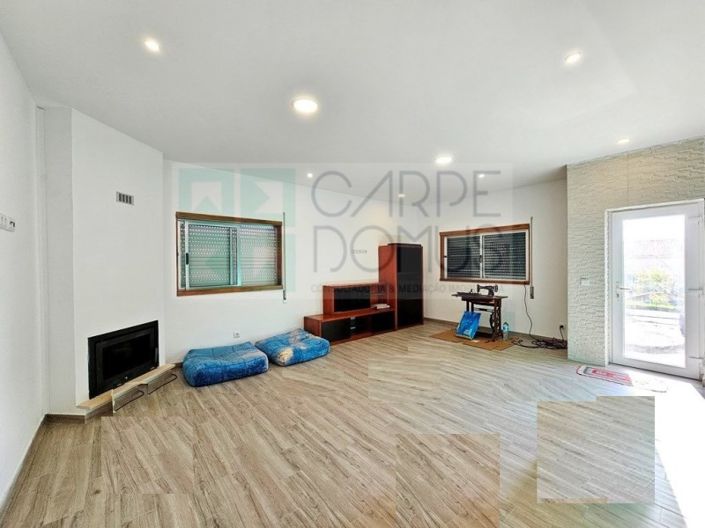 Image No.9-4 Bed House for sale