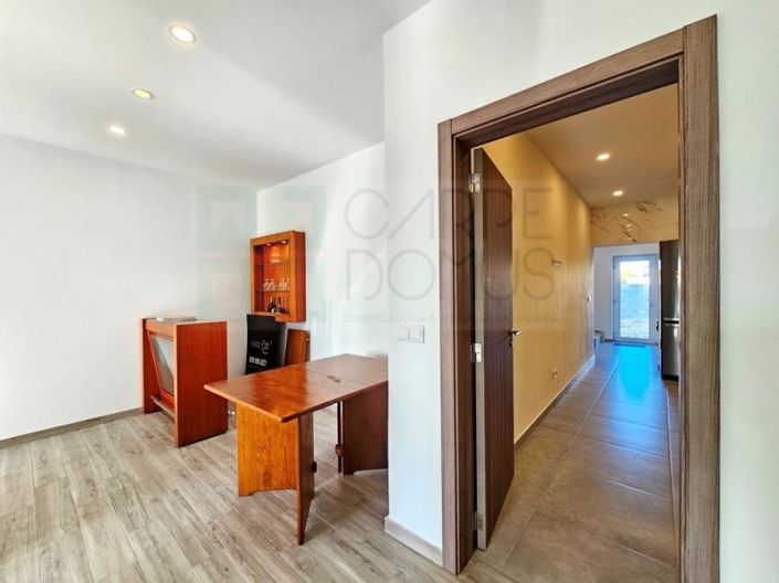 Image No.18-4 Bed House for sale