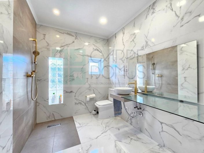 Image No.31-4 Bed House for sale