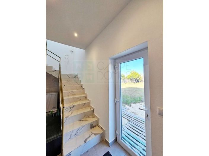 Image No.35-4 Bed House for sale