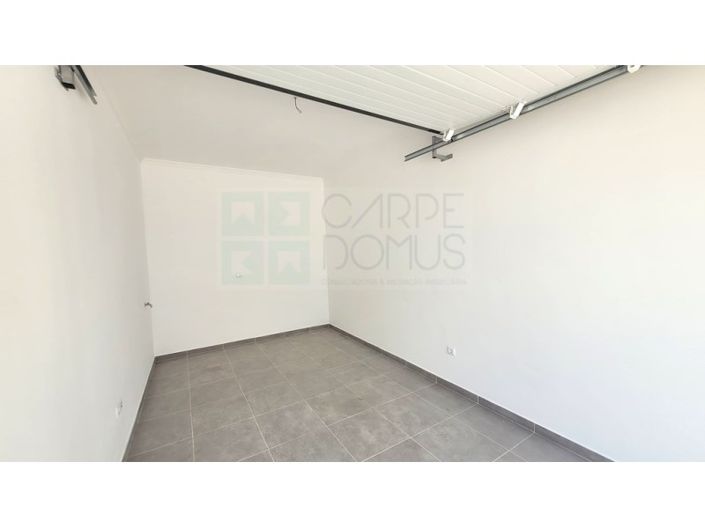 Image No.22-3 Bed House for sale