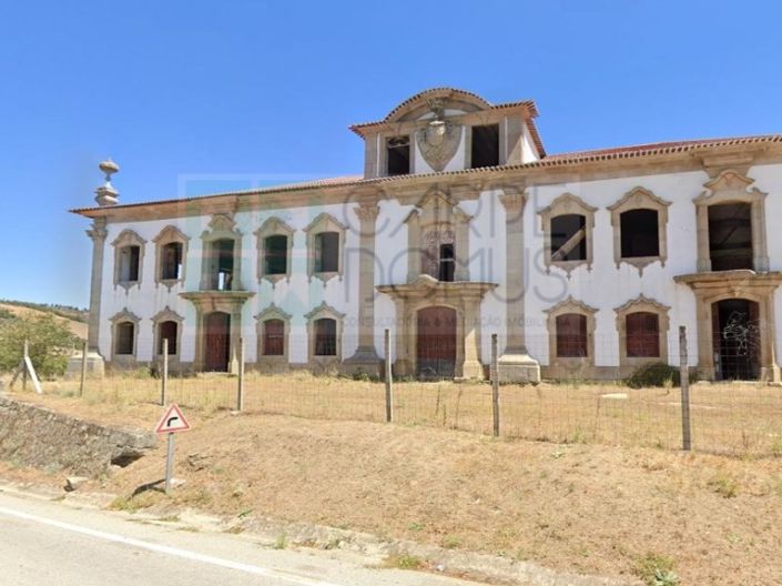 Image No.17-40 Bed Property for sale