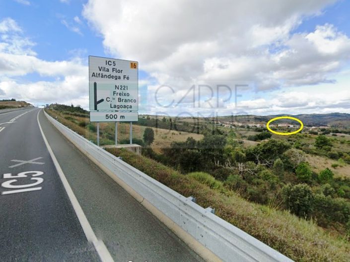 Image No.23-40 Bed Property for sale