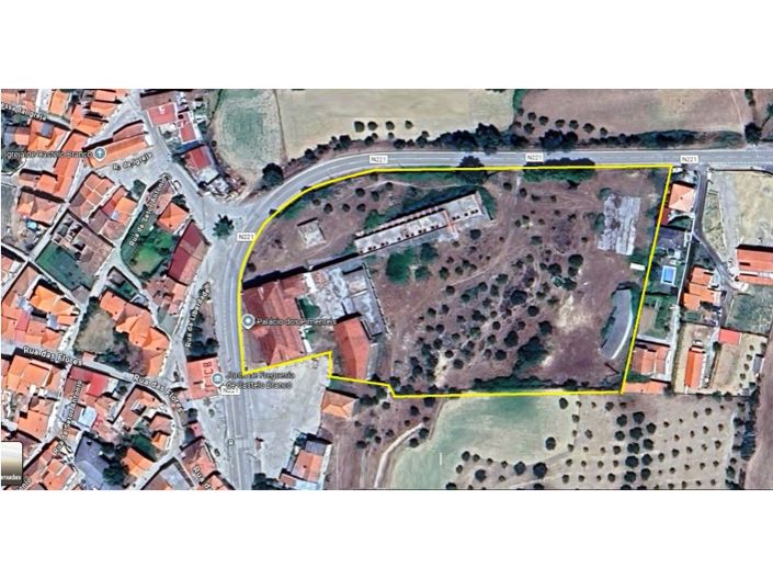 Image No.24-40 Bed Property for sale