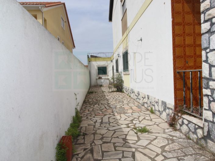 Image No.4-3 Bed House for sale