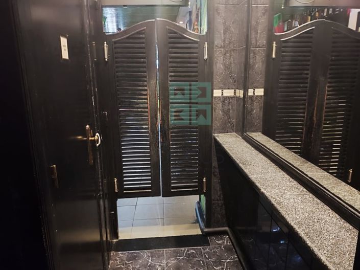 Image No.15-Bar for sale