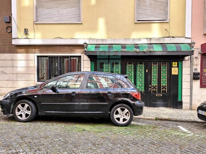 Image No.42-Bar for sale