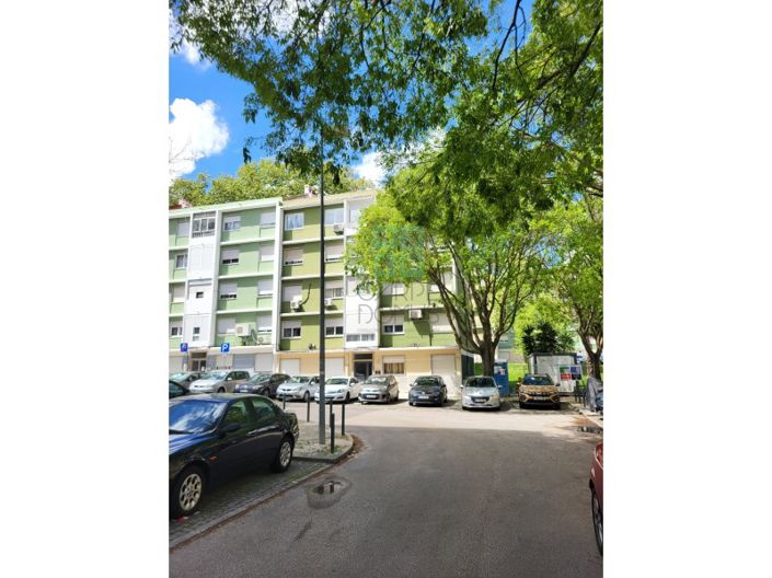 Image No.35-2 Bed Apartment for sale