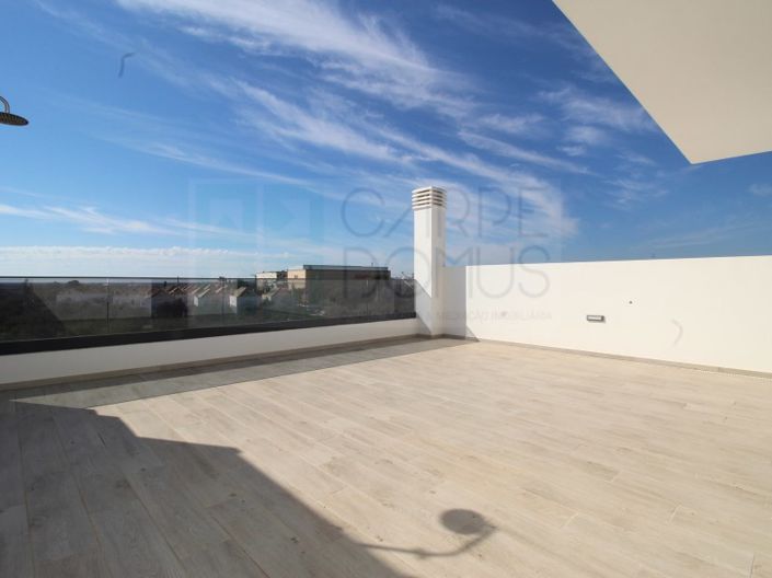 Image No.29-4 Bed House for sale