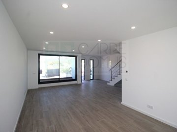 id18a9b601-0000-0500-0000-000017b22ee7