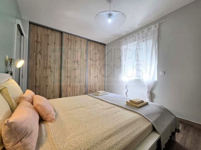 Image No.10-4 Bed House for sale