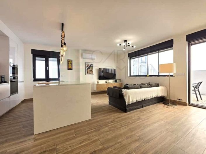 Image No.20-4 Bed House for sale