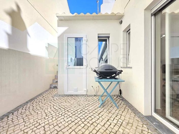 Image No.26-4 Bed House for sale