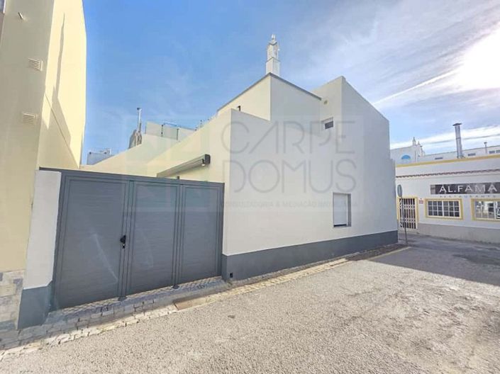 Image No.44-4 Bed House for sale