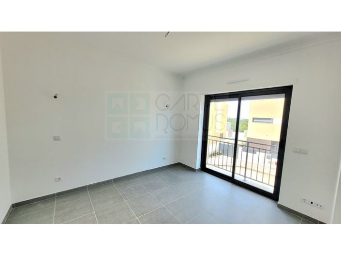 Image No.12-3 Bed House for sale