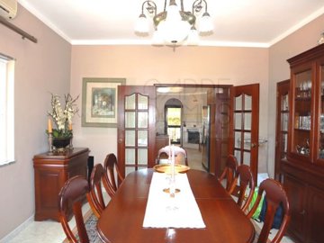 id225eb601-0000-0500-0000-000017aad24a