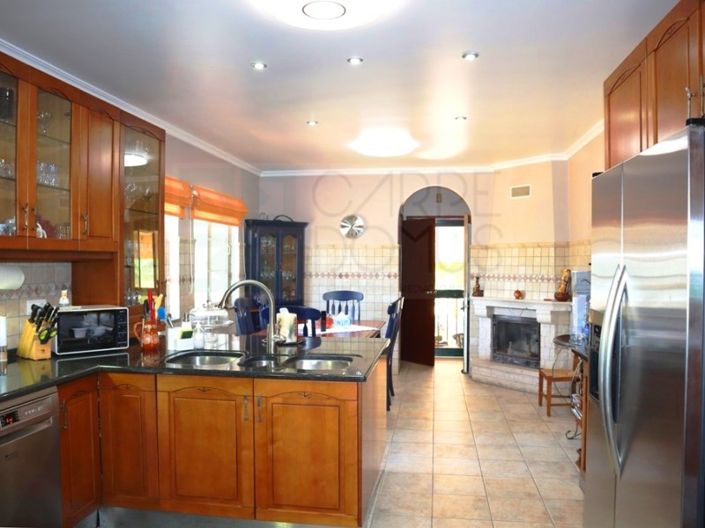 Image No.12-4 Bed Farmhouse for sale