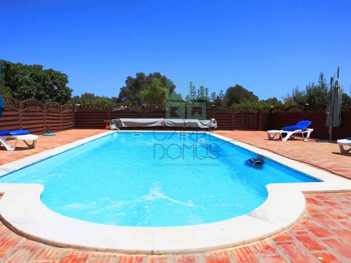 Image No.2-4 Bed House for sale