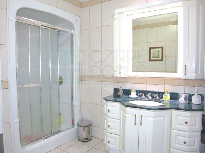 Image No.22-4 Bed Farmhouse for sale