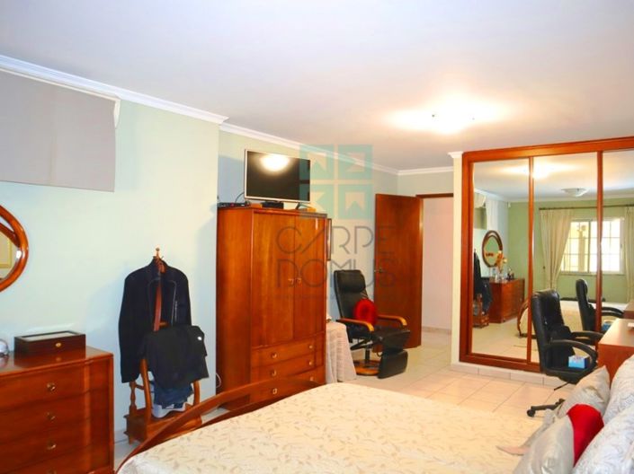 Image No.22-4 Bed House for sale