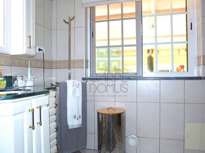 Image No.27-4 Bed House for sale