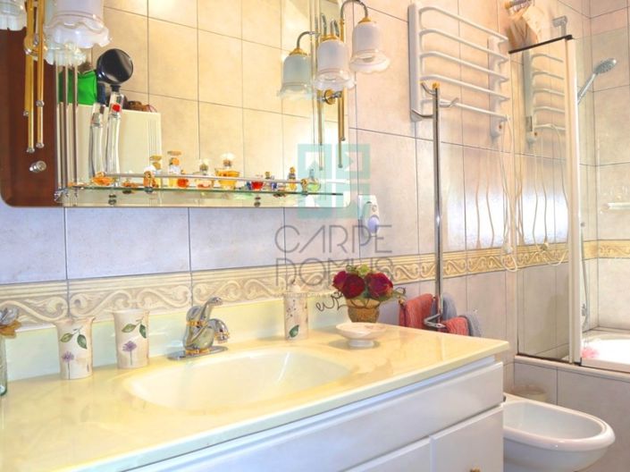 Image No.28-4 Bed House for sale