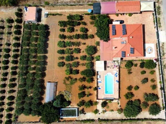 Image No.3-4 Bed Farmhouse for sale