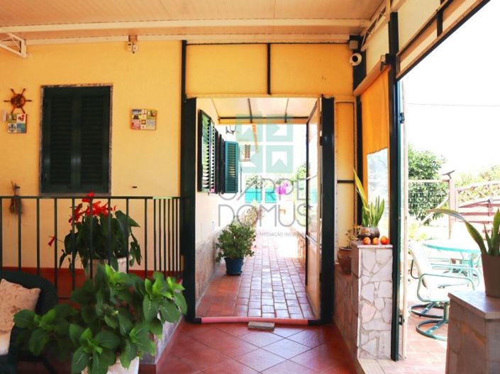 Image No.40-4 Bed House for sale