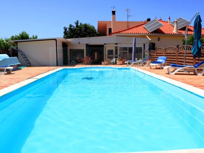 Image No.43-4 Bed Farmhouse for sale