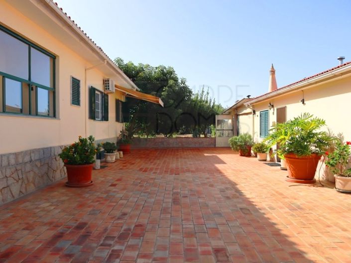 Image No.56-4 Bed Farmhouse for sale