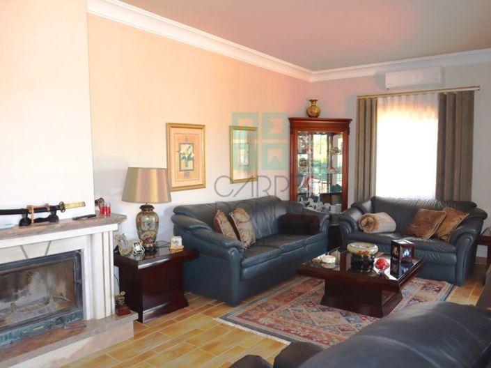 Image No.8-4 Bed House for sale