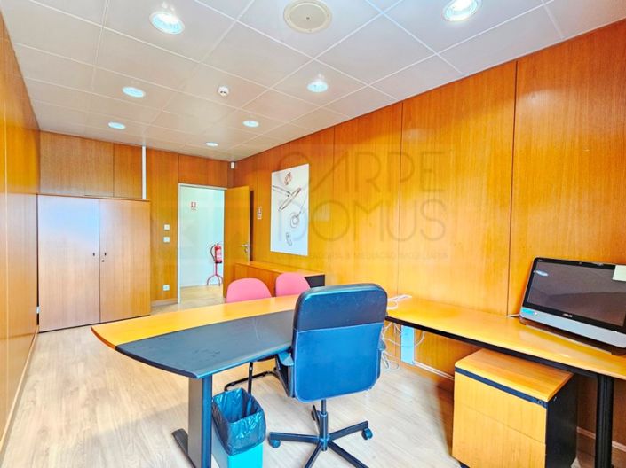 Image No.30-Commercial for sale